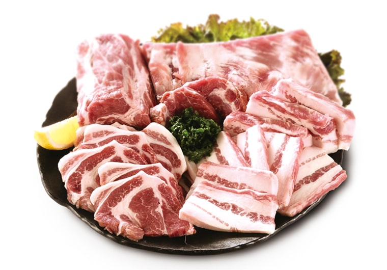 お皿にのった美食豚