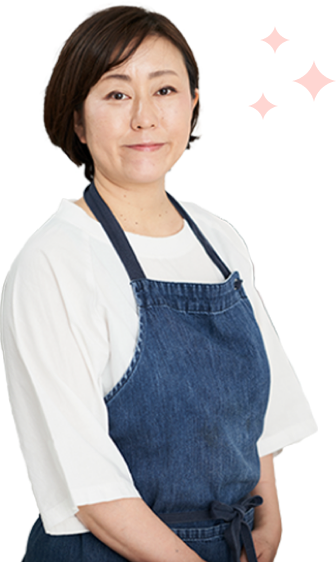 エプロン姿の料理家 落合貴子さん