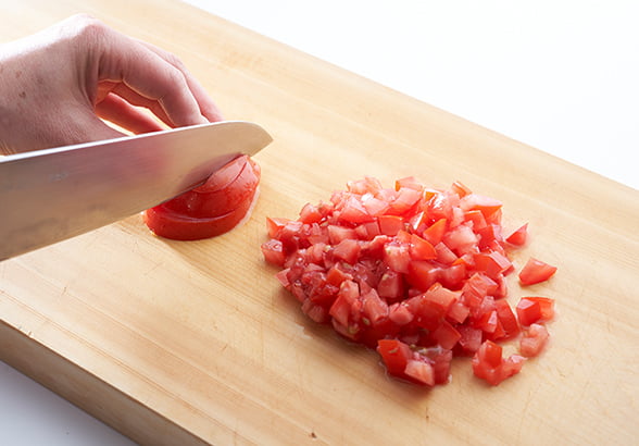 切られているトマト